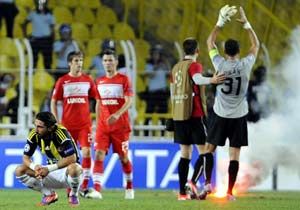 Fenerbahçe direkleri geçemedi